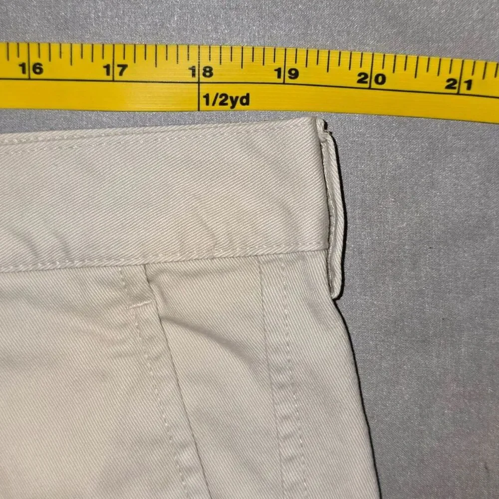 Gap Men's Shorts Size 38 Relaxed Fit - Picture 6 of 8